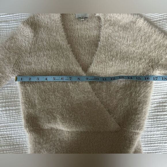 Pink Rose Women's Cream Tan  Wrap Around Fuzzy Soft Sweater Size Large - Picture 10 of 11